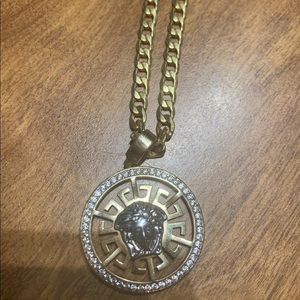 Gold chain and Charm!!! Universal Versace Charm